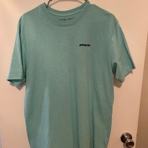 Patagonia t shirt size large